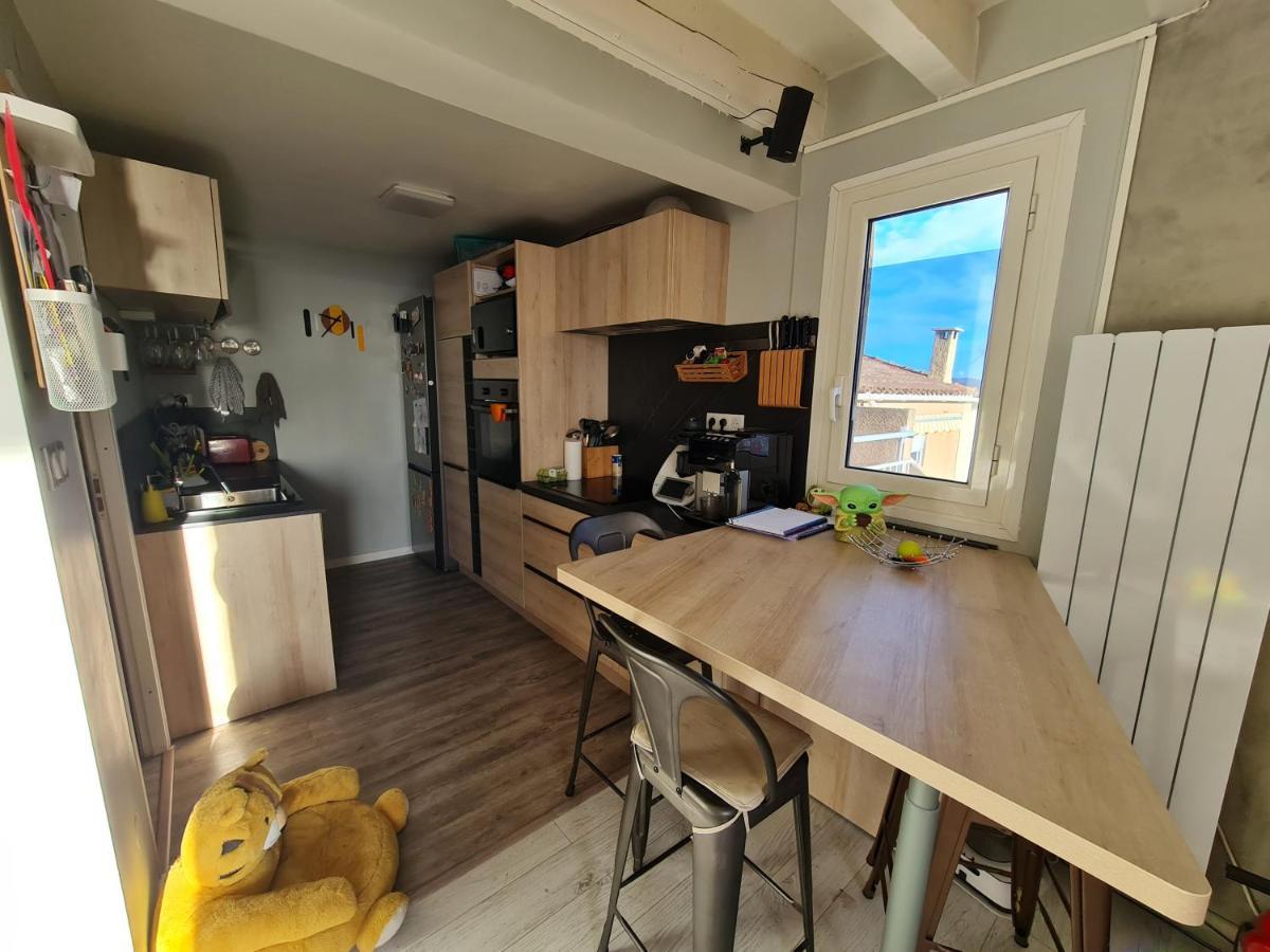 T2 Hyeres 5 Personnes Apartment Bagian luar foto